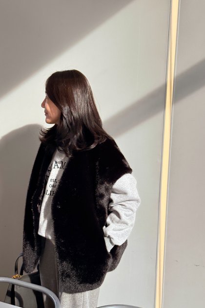 Scallop fur vest Scallop fur vest