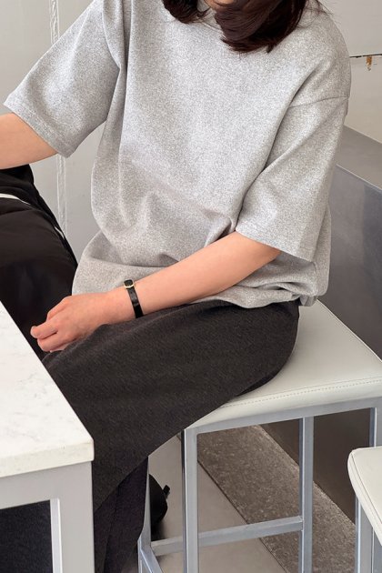 Round T-shirt in robe Round T-shirt in robe