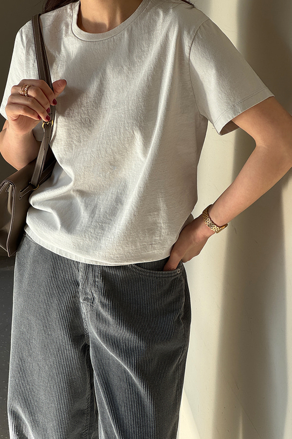 Late short-sleeved T-shirt Late short-sleeved T-shirt